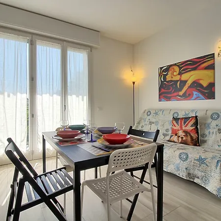 Zazzi House Camnago Volta