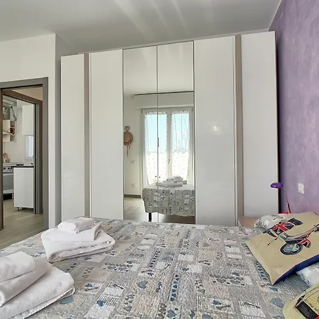 Zazzi House * Camnago Volta